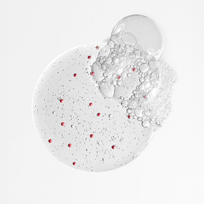 Texture du 60 Gel Nettoyant Fraîcheur Maria Galland qui contient des micro-billes roses qui fondent au contact de la peau.